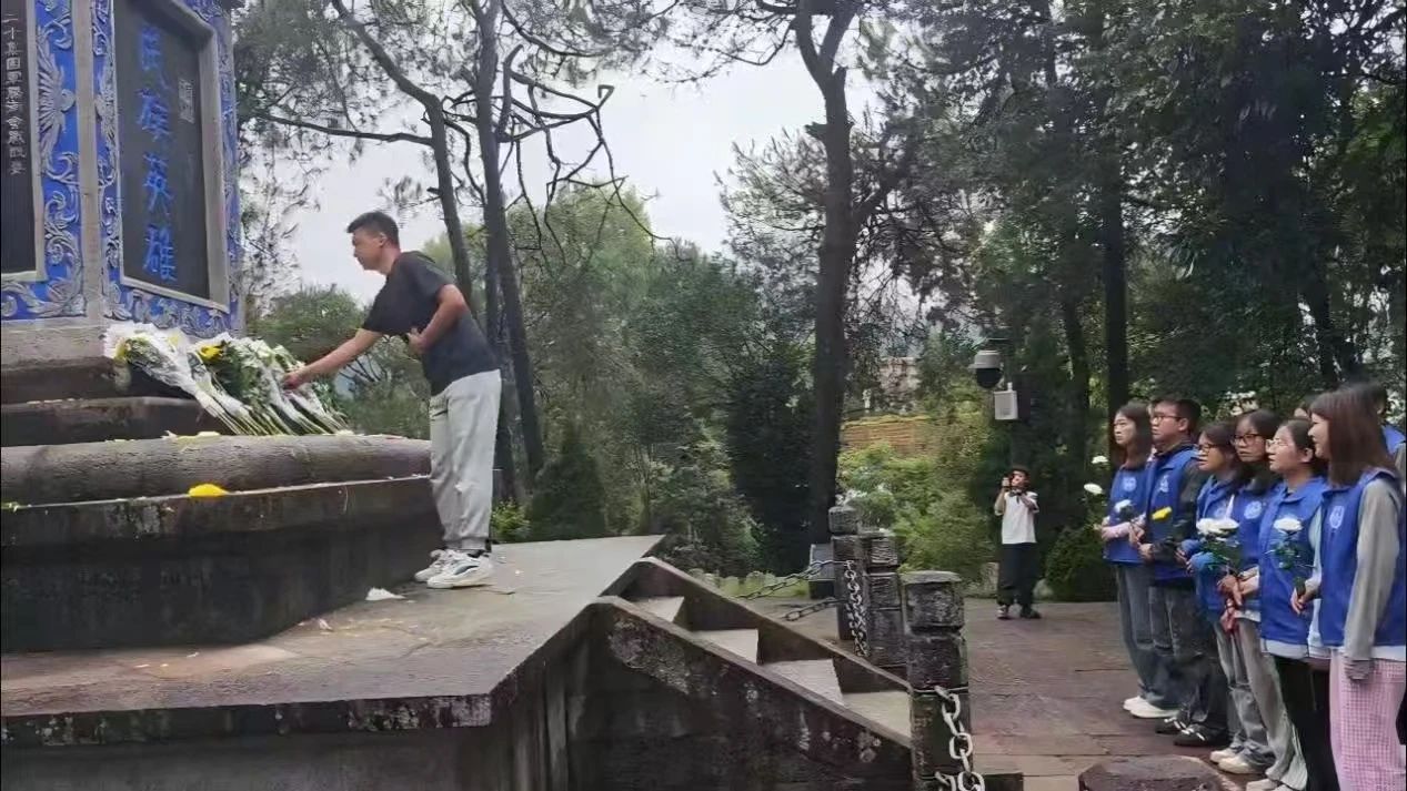 1752655904789910.jpg