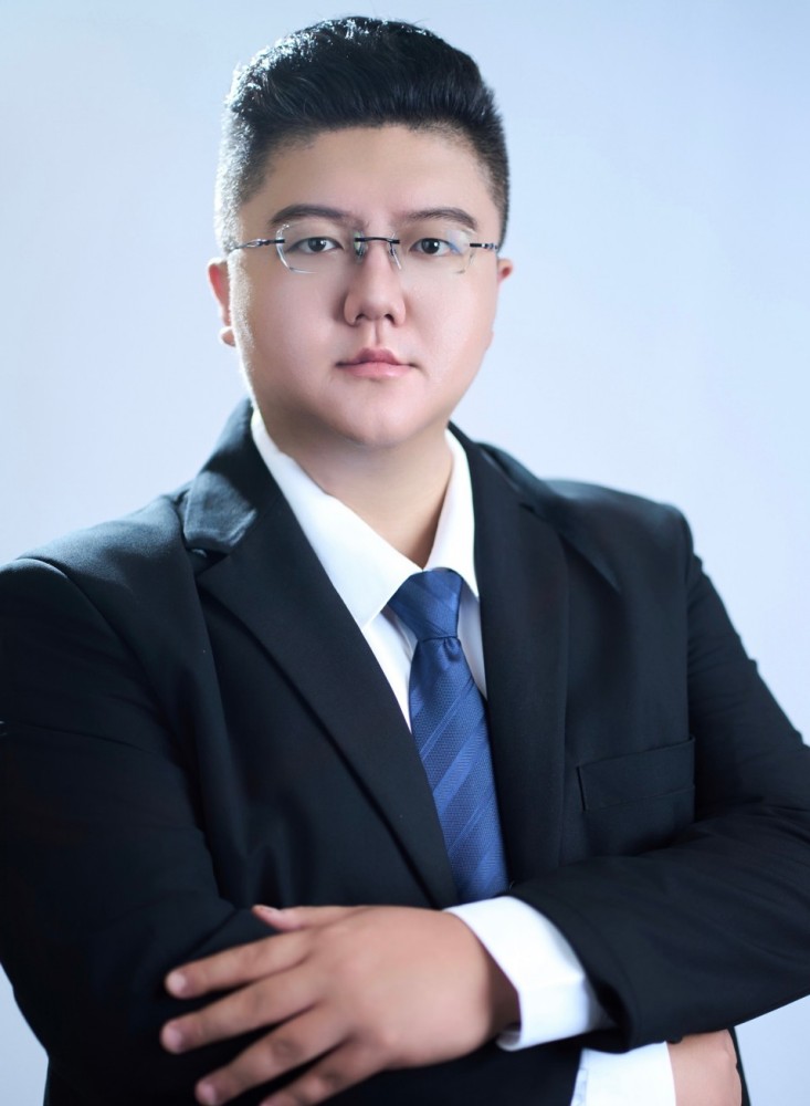 艺术学院_王法鑫_照片.jpg