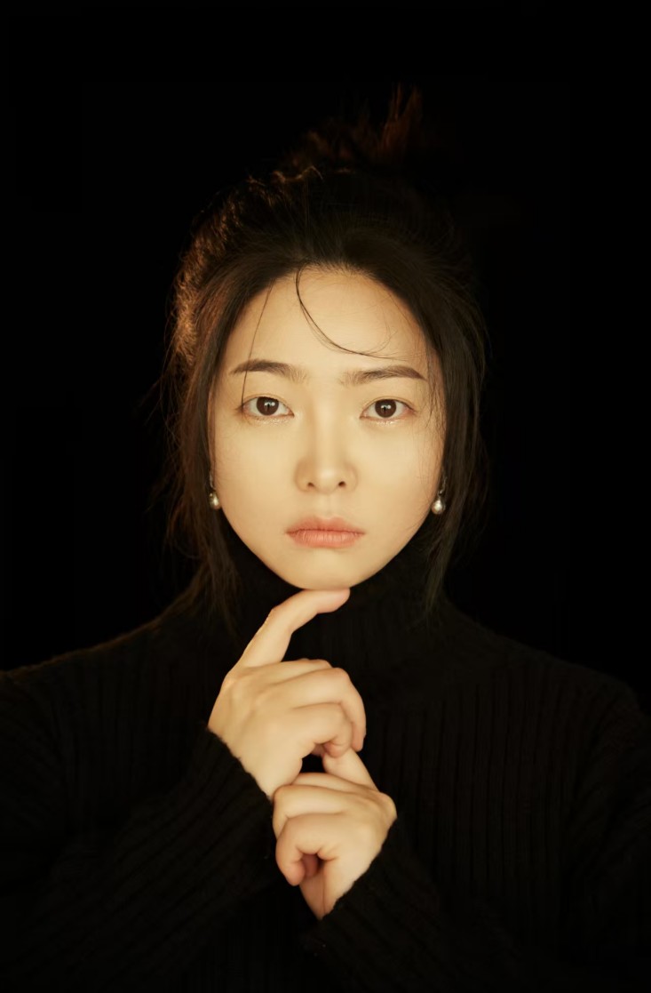 艺术学院：教学秘书-易丽琴_照片.jpg