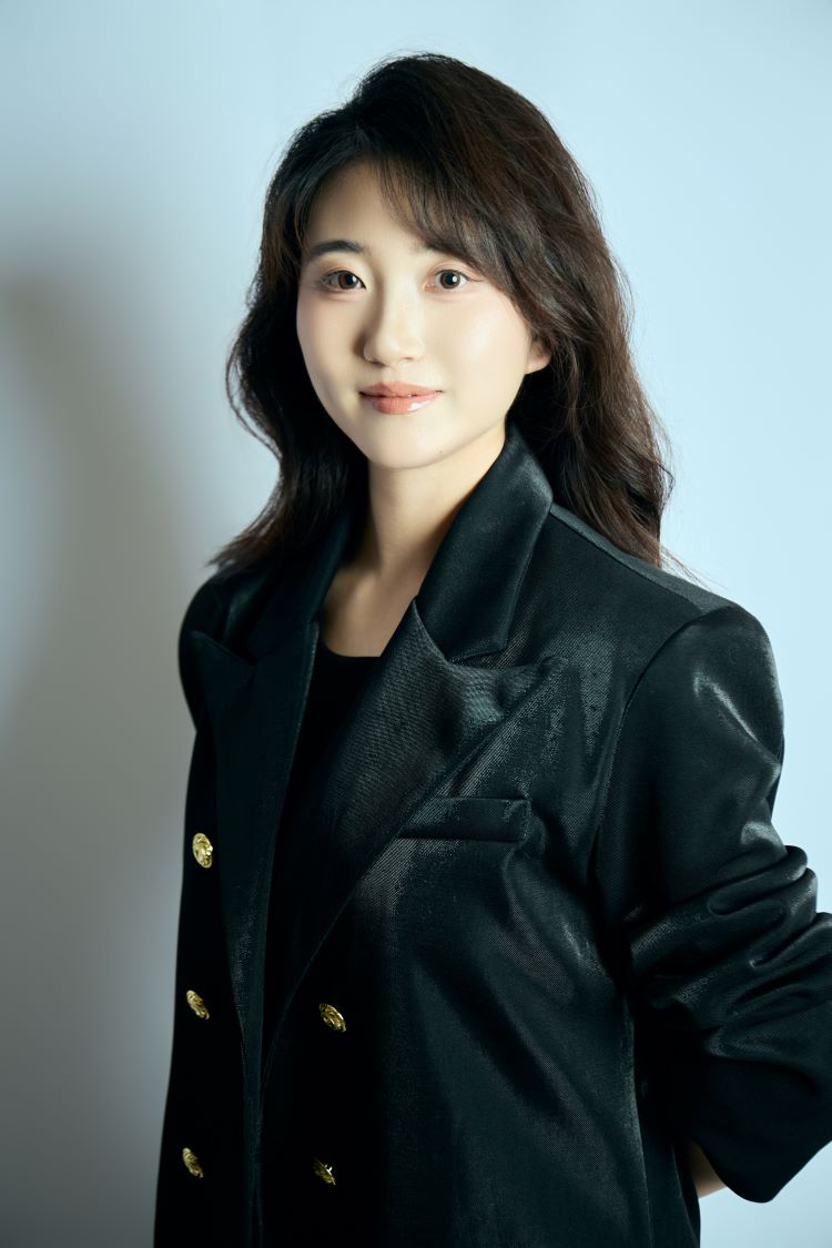 艺术学院-柏惠子-照片.jpg